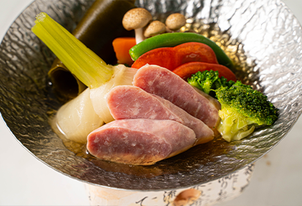 やんばる鷄と木の子のすき焼き鍋